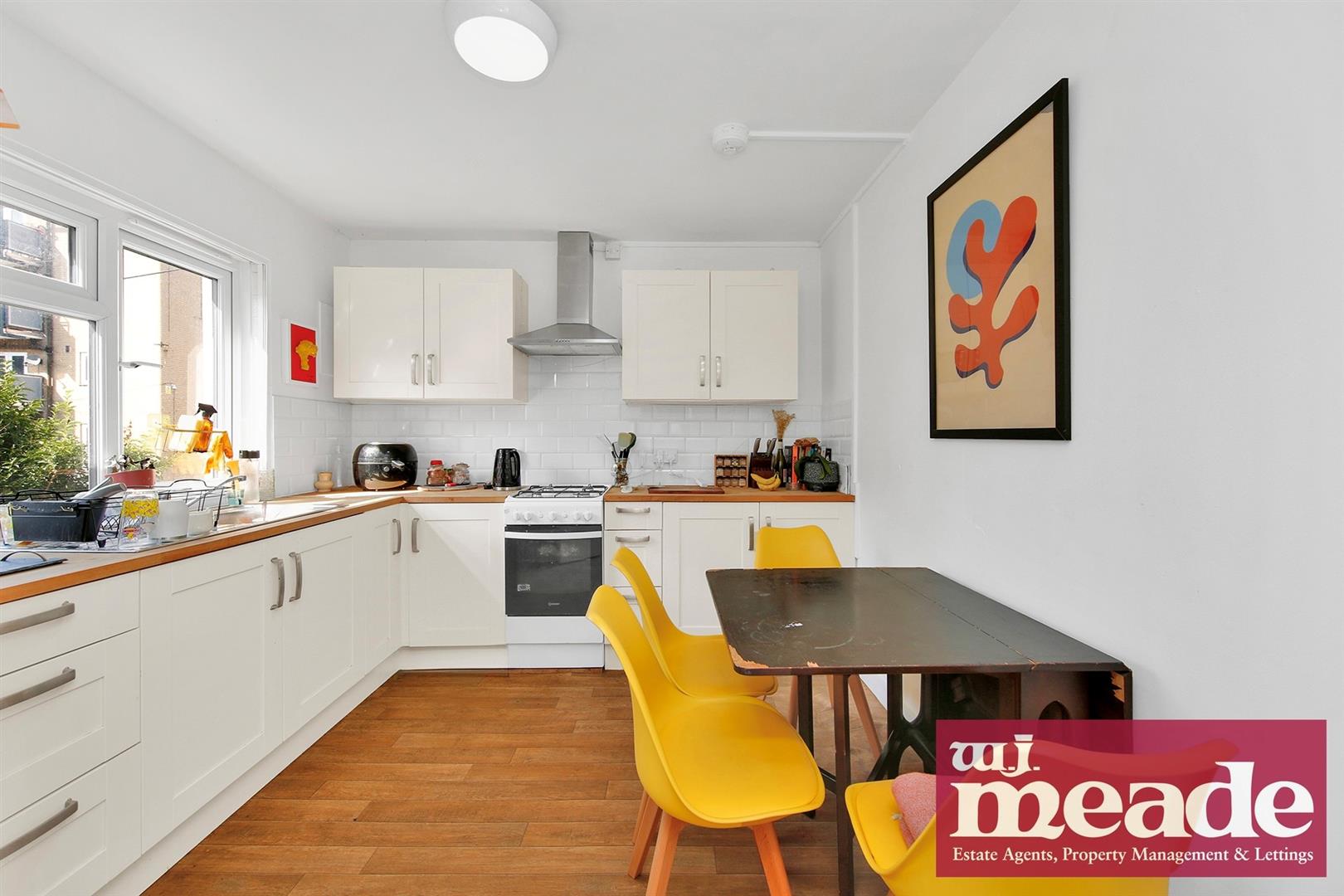 3 bed property in Gibson Close, Stepney Green, London
